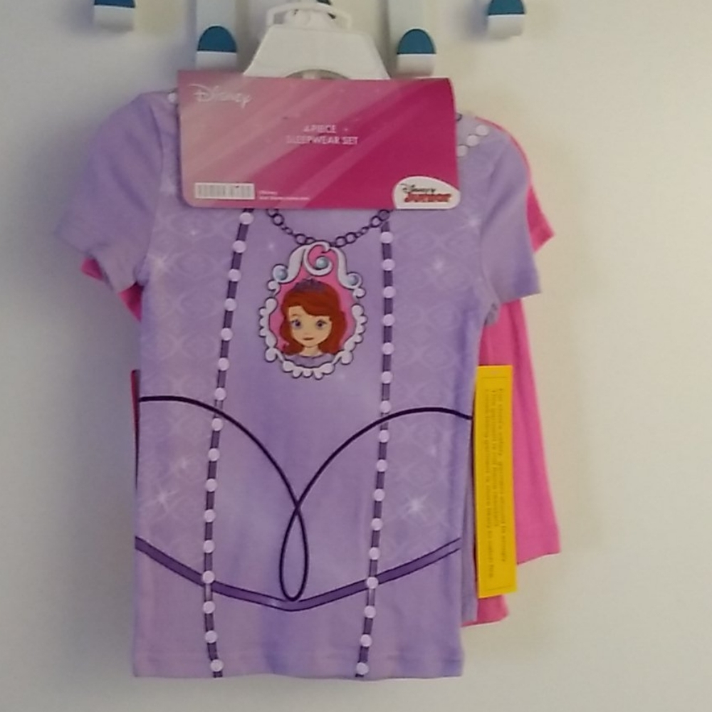 NWT Disney 4 T 4 piece sleepwear set